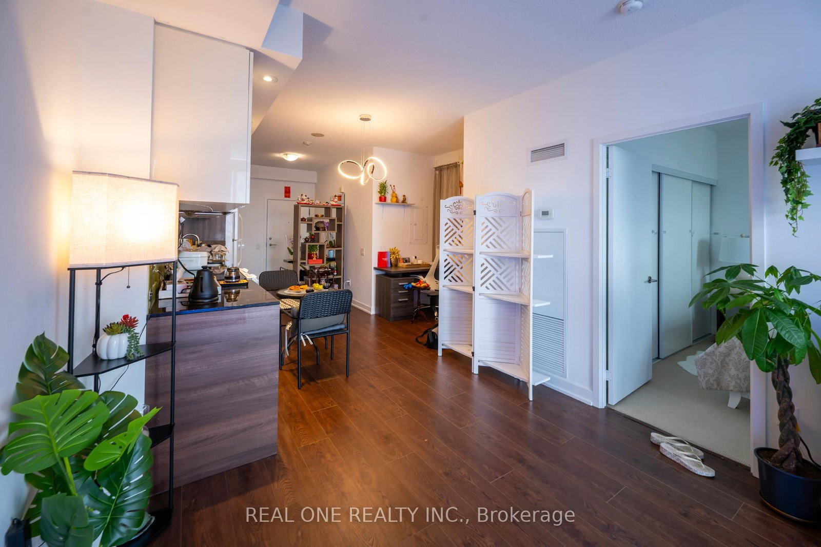 121 Mcmahon Drive, Unit 2802 - Photo 6