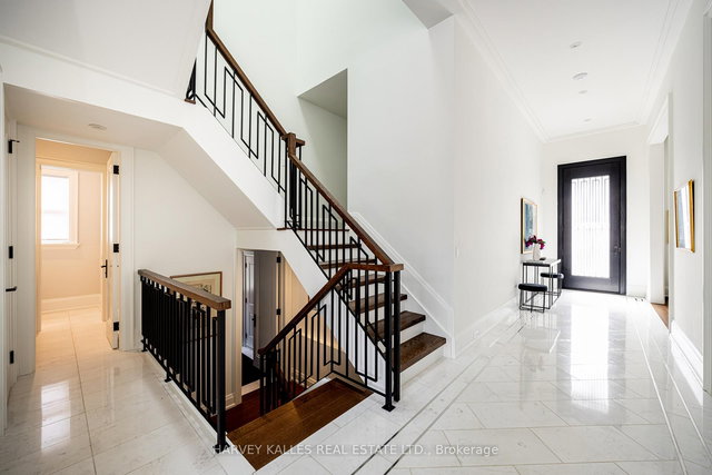 264 Cortleigh Boulevard