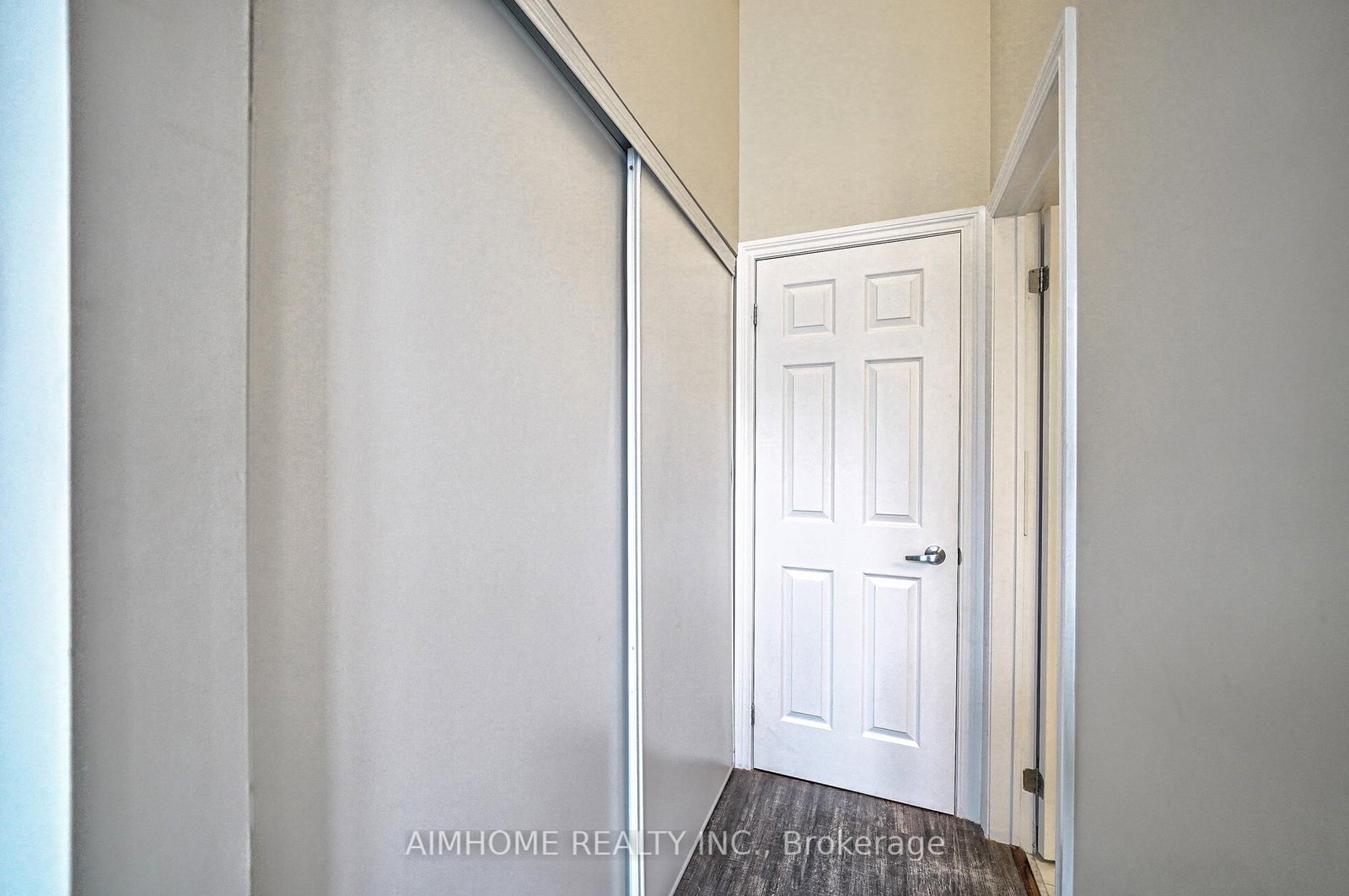 539 Jarvis Street, Unit M6 - Photo 25
