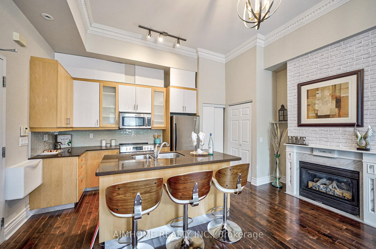 539 Jarvis Street, Unit M6 - Photo 8