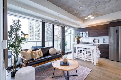 2004 - 11 Charlotte St | Toronto | Image