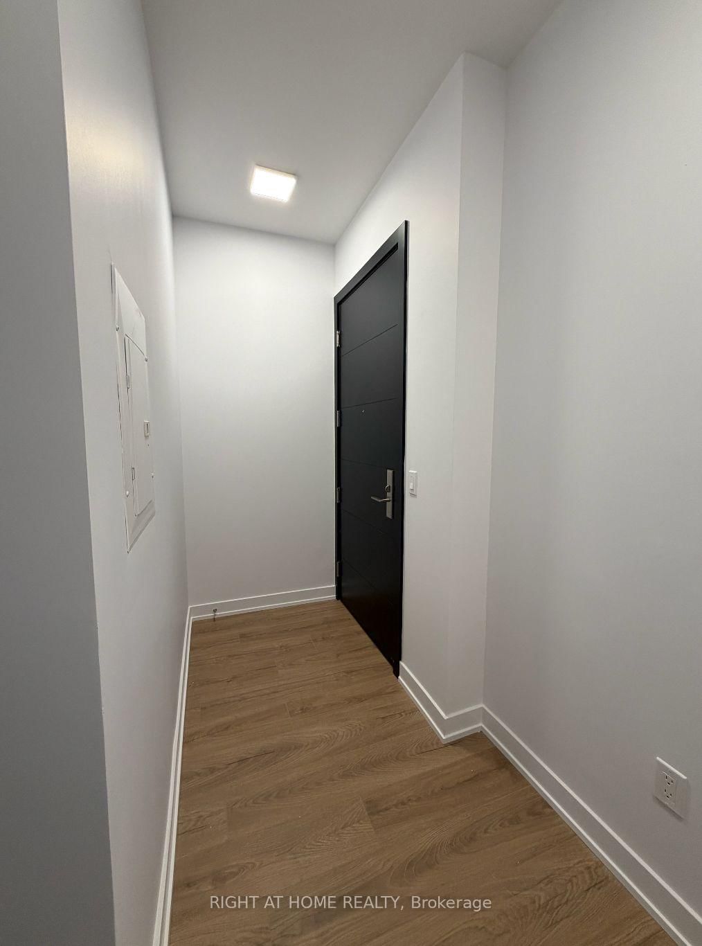 29 Green Trail Court, Unit 207 - Photo 11