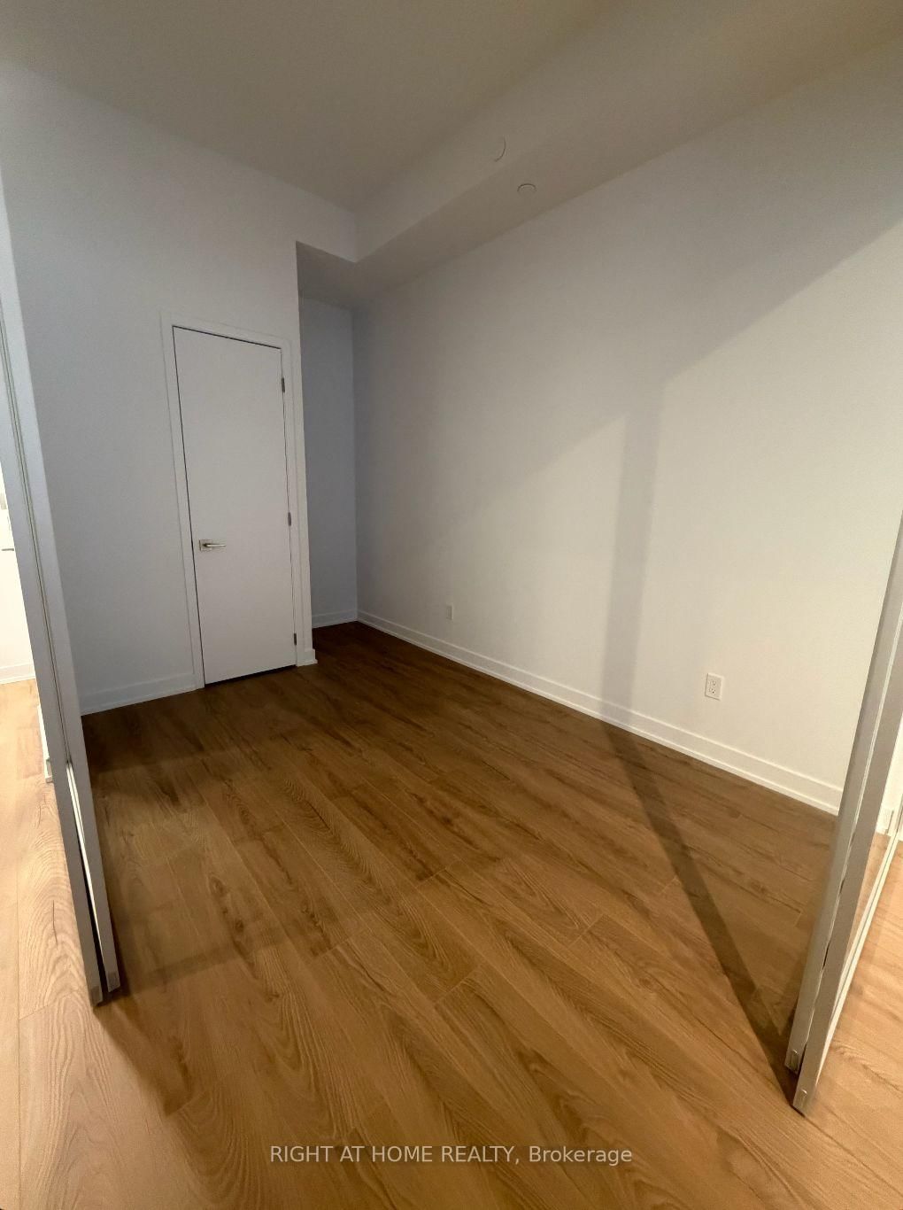 29 Green Trail Court, Unit 207 - Photo 6