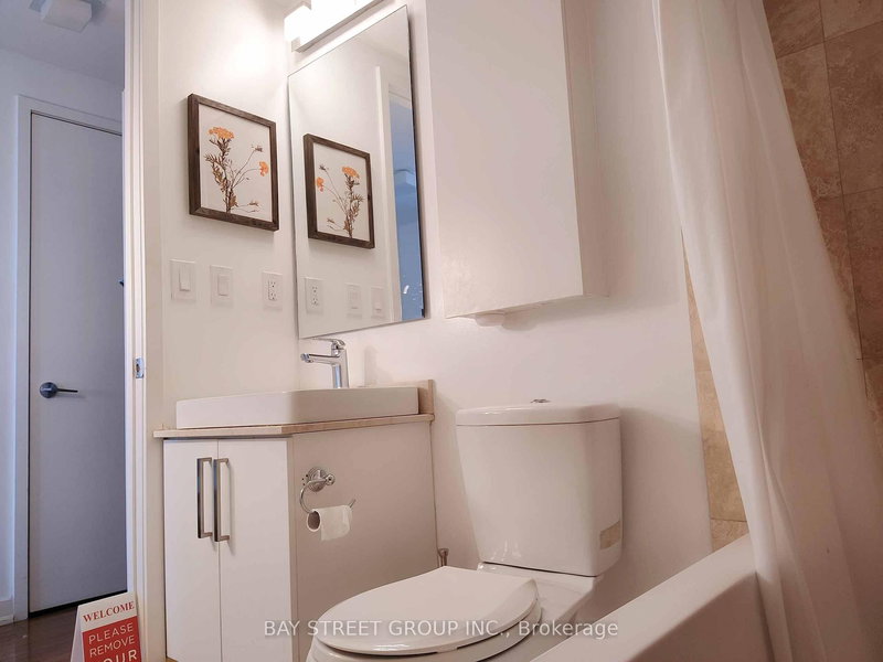 5006 - 12 York St, Toronto, M5J 0A9 | Image 2