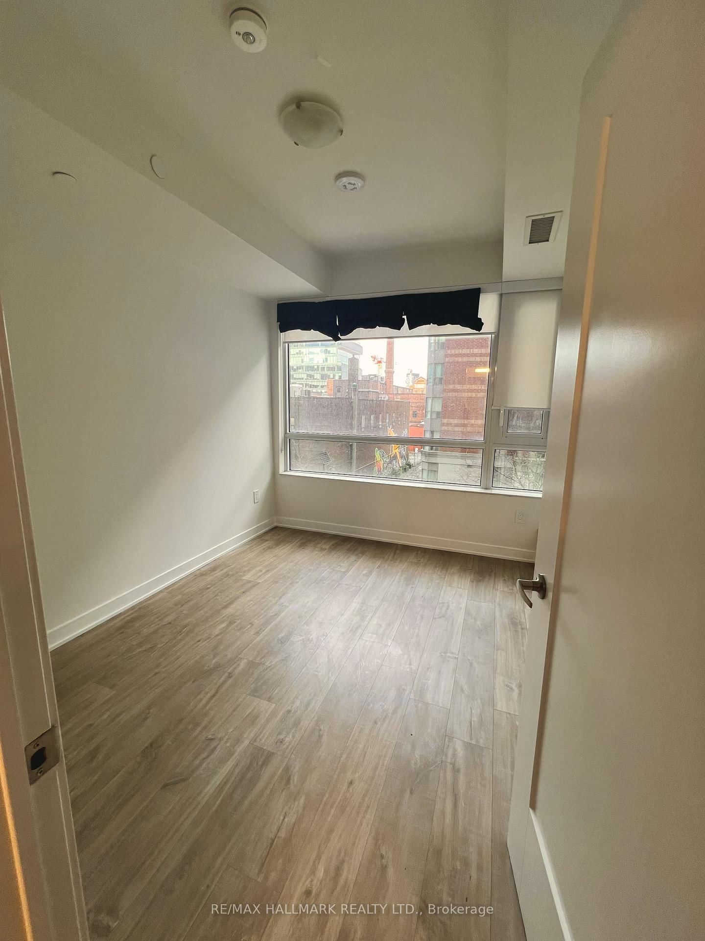 70 Princess Street, Unit 309 - Photo 10