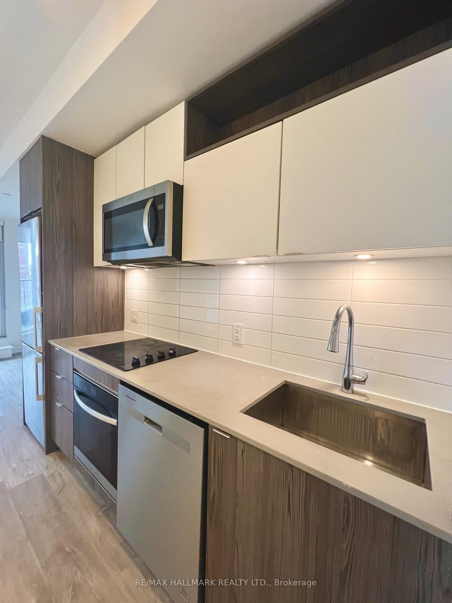 70 Princess Street, Unit 309 - Photo 6