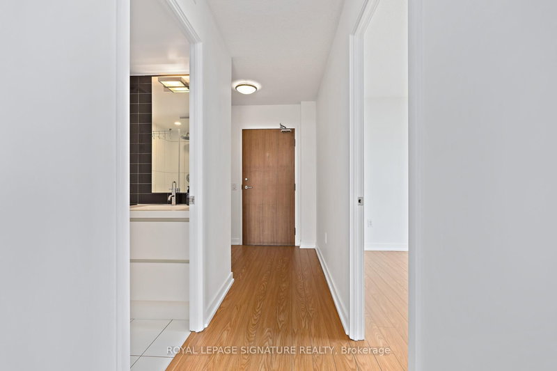 1501 - 85 Queens Wharf Rd, Toronto, M5V 0J9 | Image 2