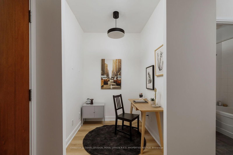 401 - 88 Broadway Ave, Toronto, M4P 0A5 | Image 3