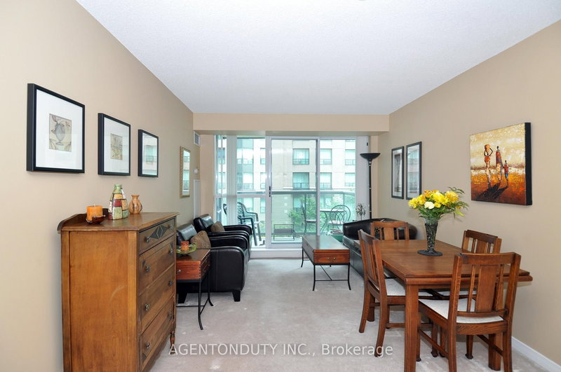 325 - 109 Front St E, Toronto, M5A 4P7 | Image 3