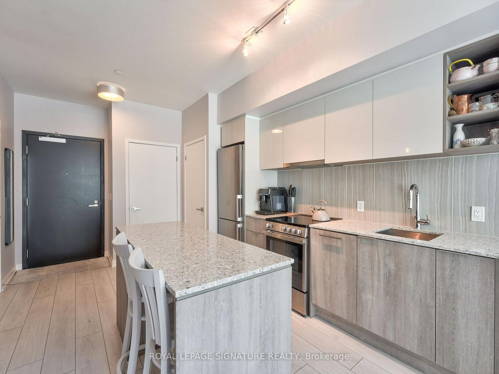 31 Tippett Road, Unit 108 - Photo 10