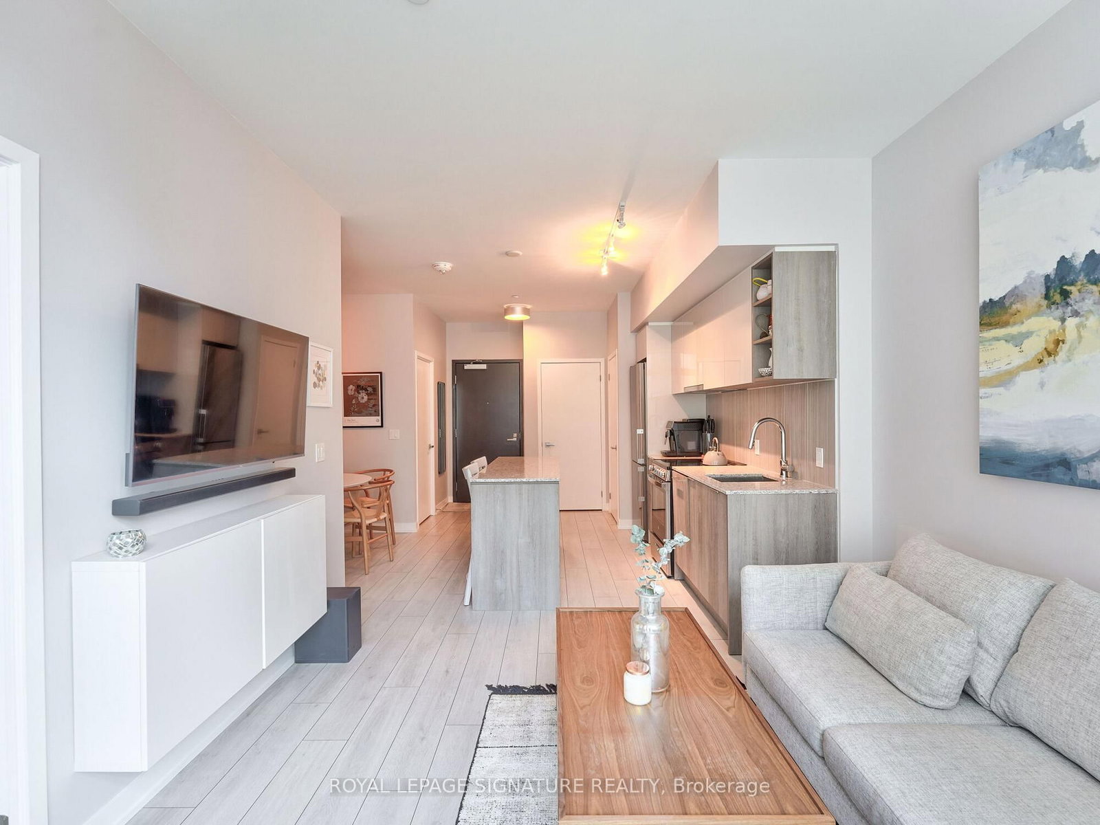 31 Tippett Road, Unit 108 - Photo 17