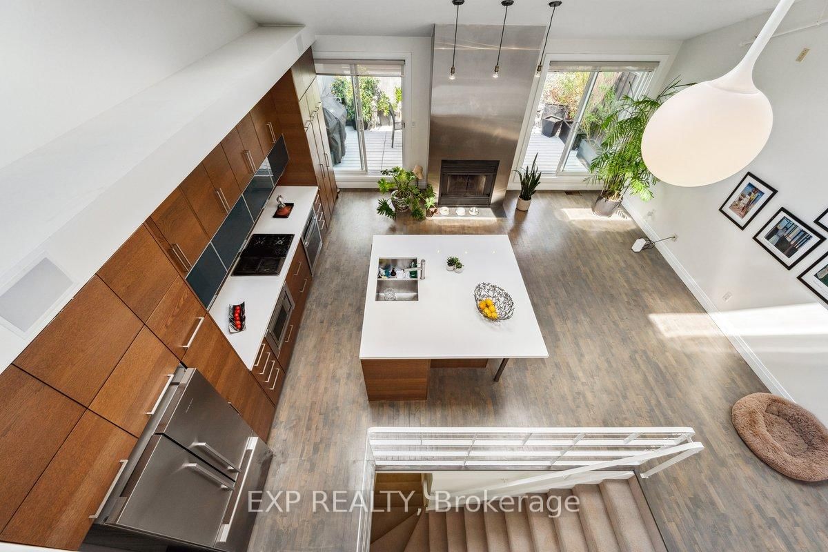 Property at 670 Richmond