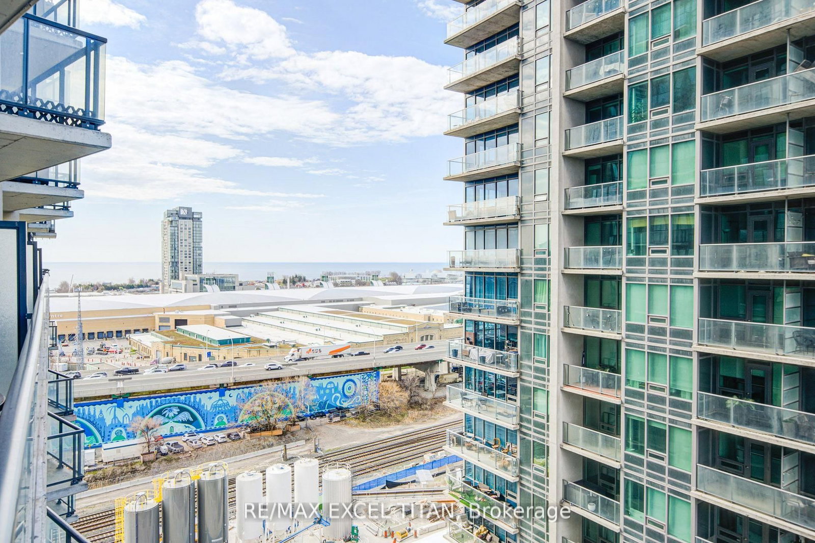 51 East Liberty Street, Unit 1202 - Photo 8