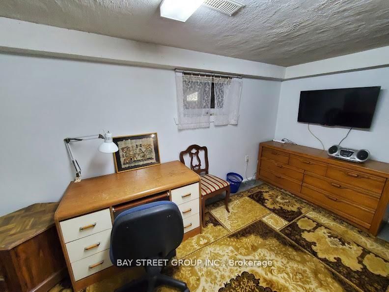 73 Regatta Crescent, Unit Lower - Photo 4