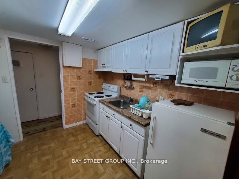 73 Regatta Crescent, Unit Lower - Photo 6