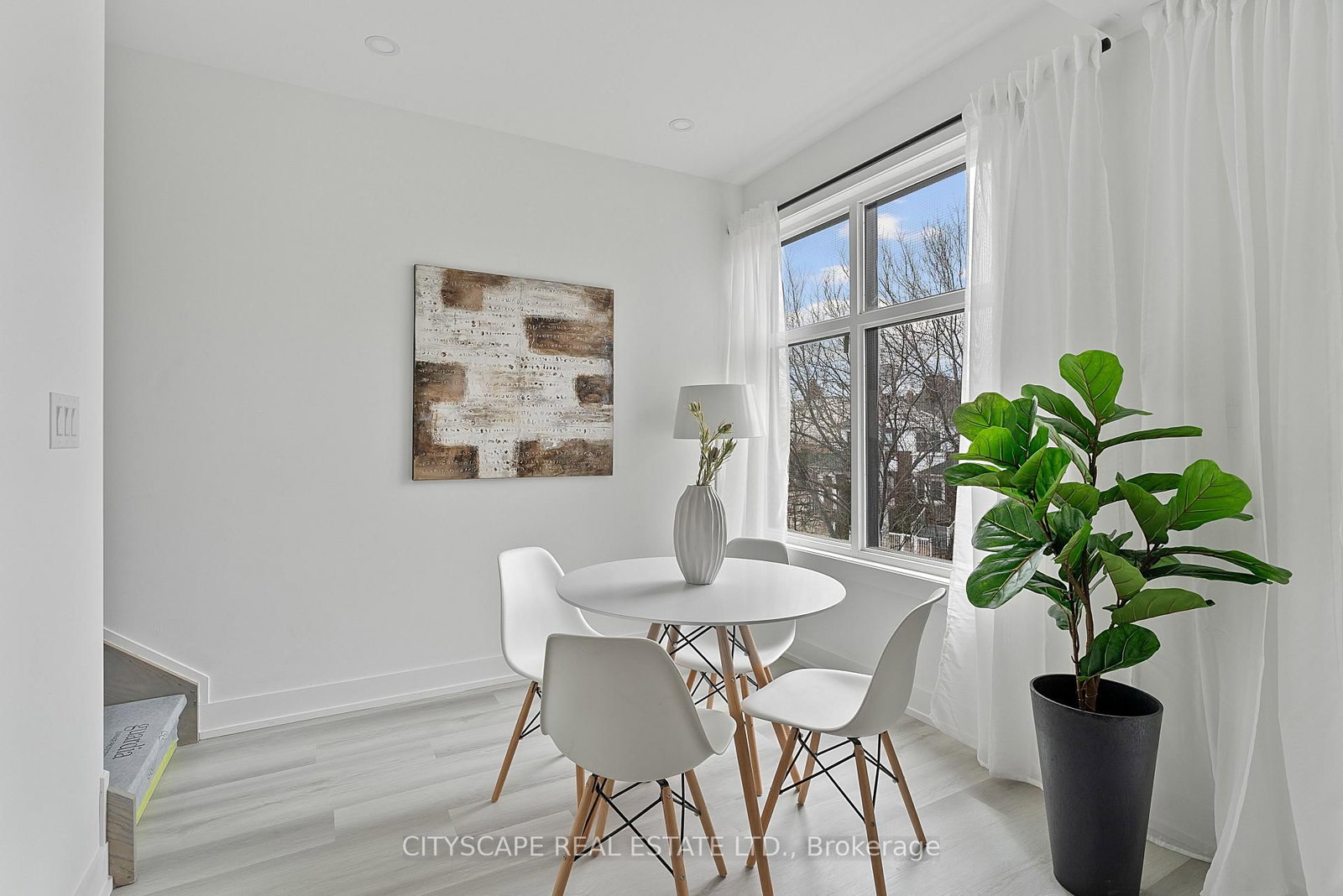 589 Oakwood Avenue, Unit Bsmt - Photo 15