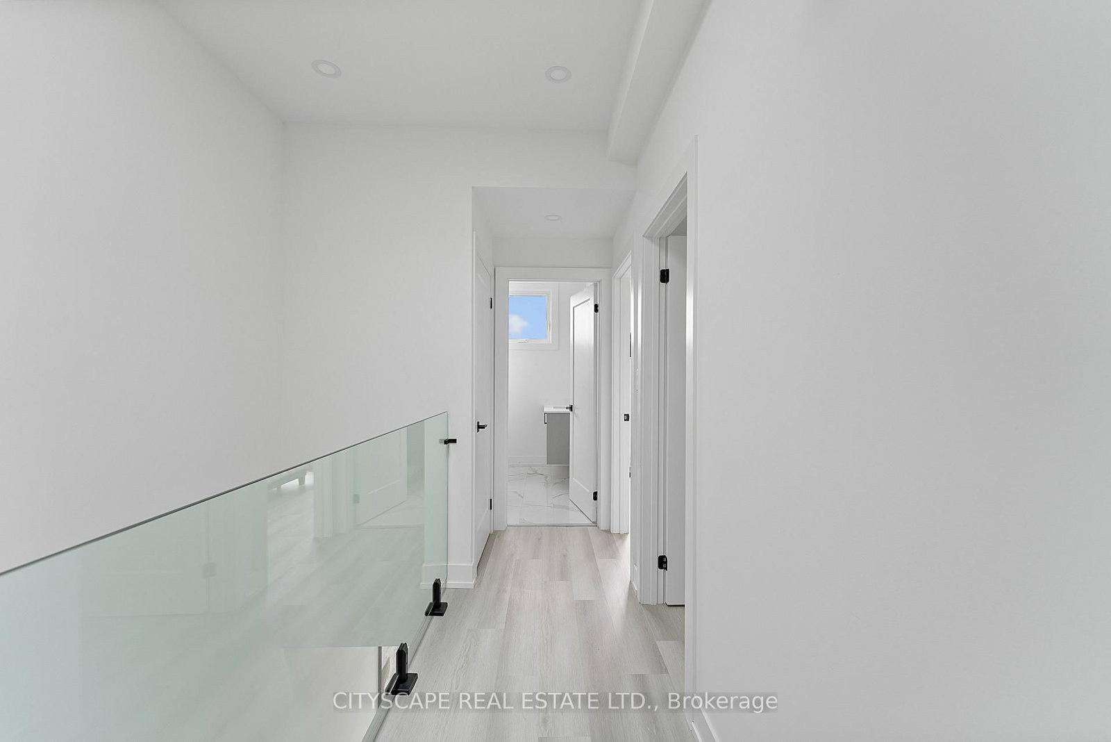589 Oakwood Avenue, Unit Bsmt - Photo 21