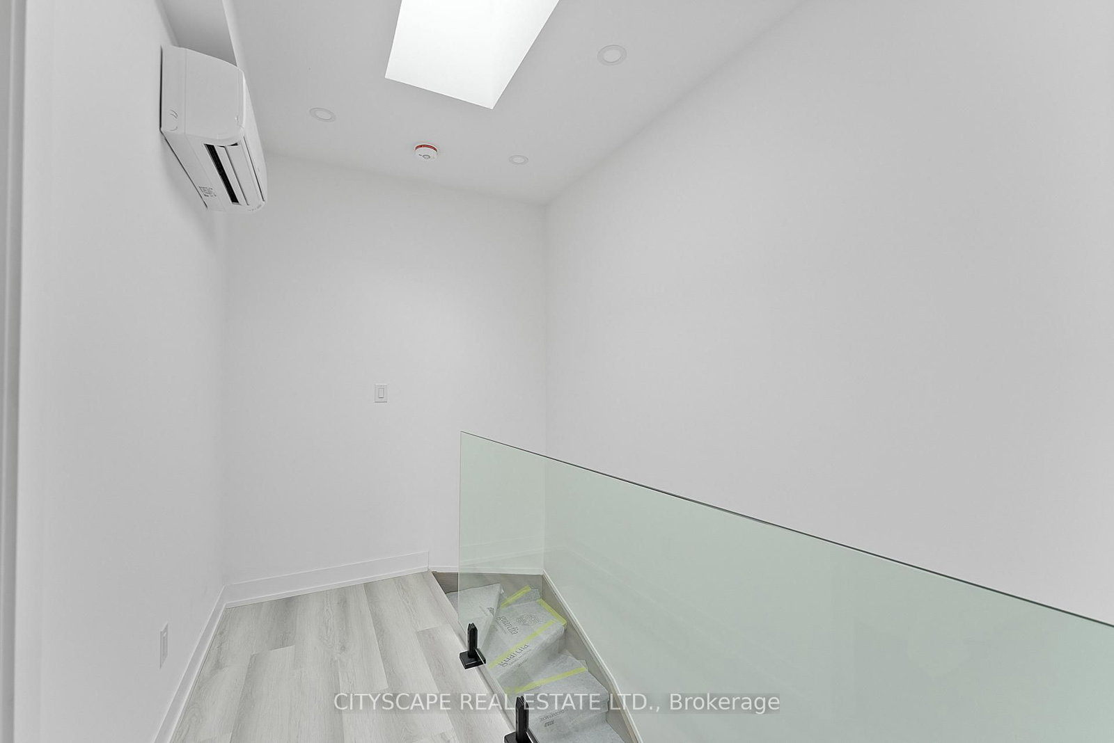 589 Oakwood Avenue, Unit Bsmt - Photo 22