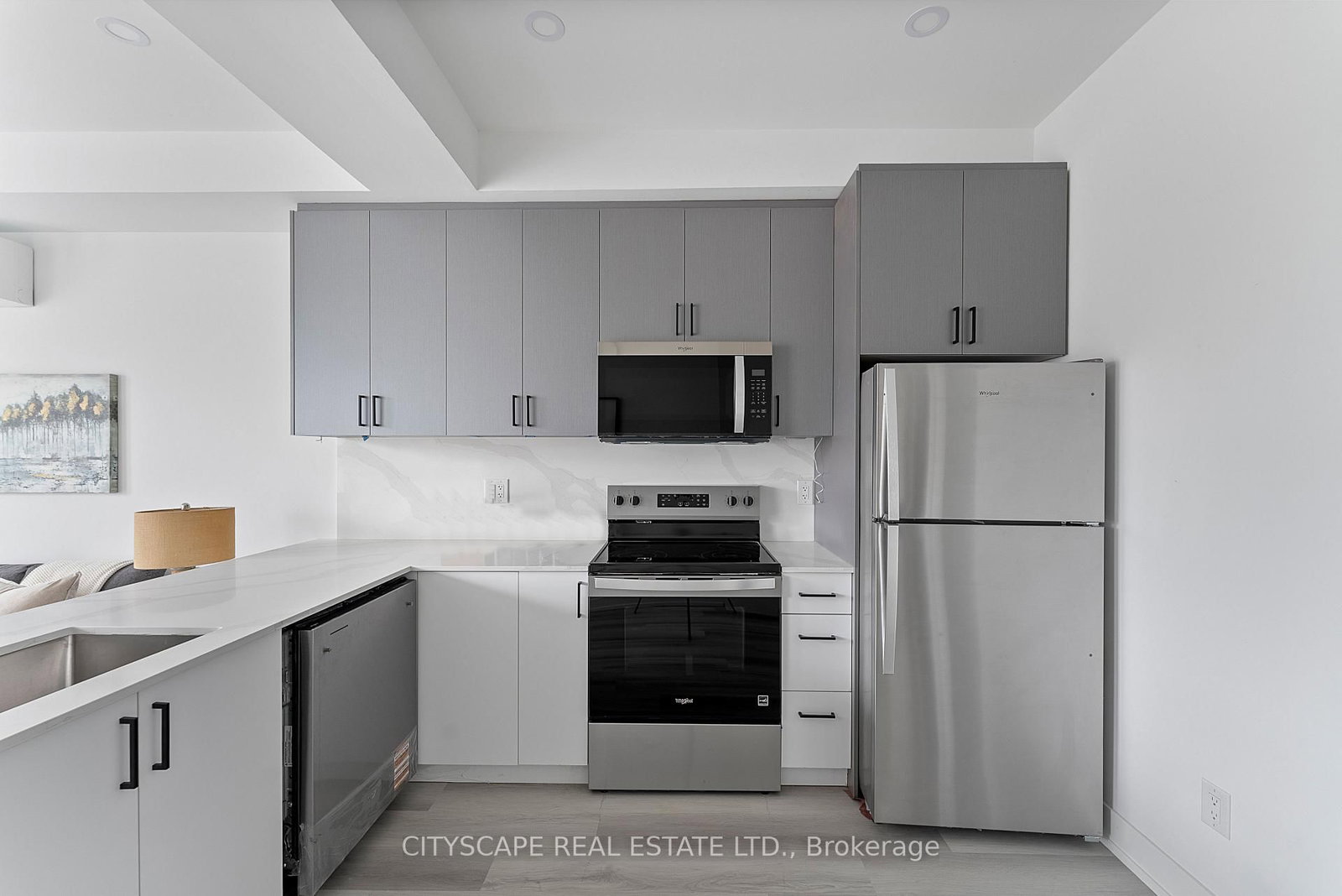 589 Oakwood Avenue, Unit Bsmt - Photo 6