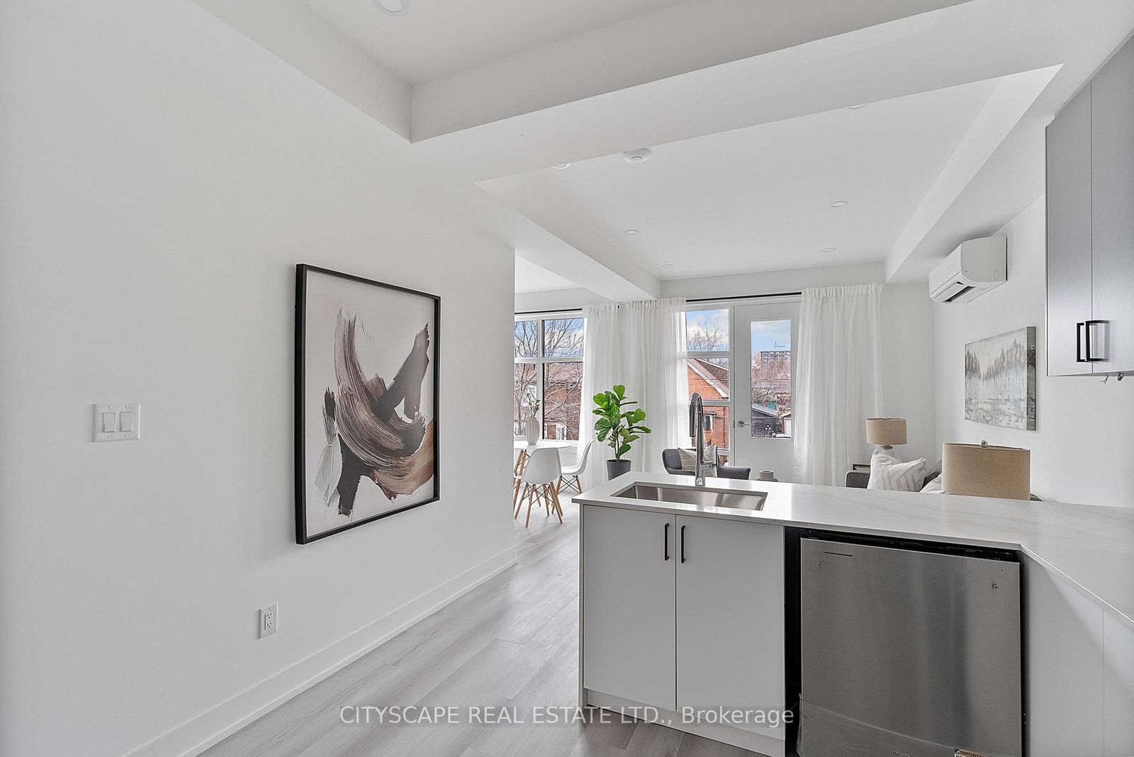 589 Oakwood Avenue, Unit Bsmt - Photo 8