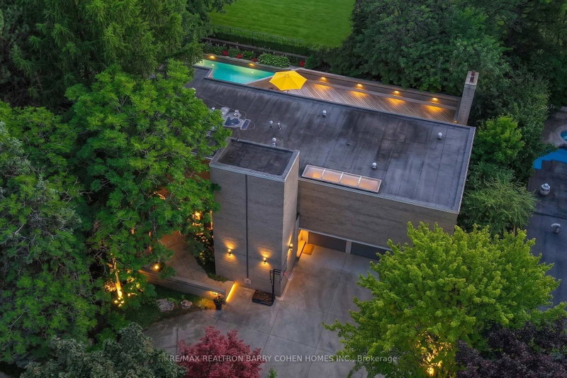 10 Penwood Crescent