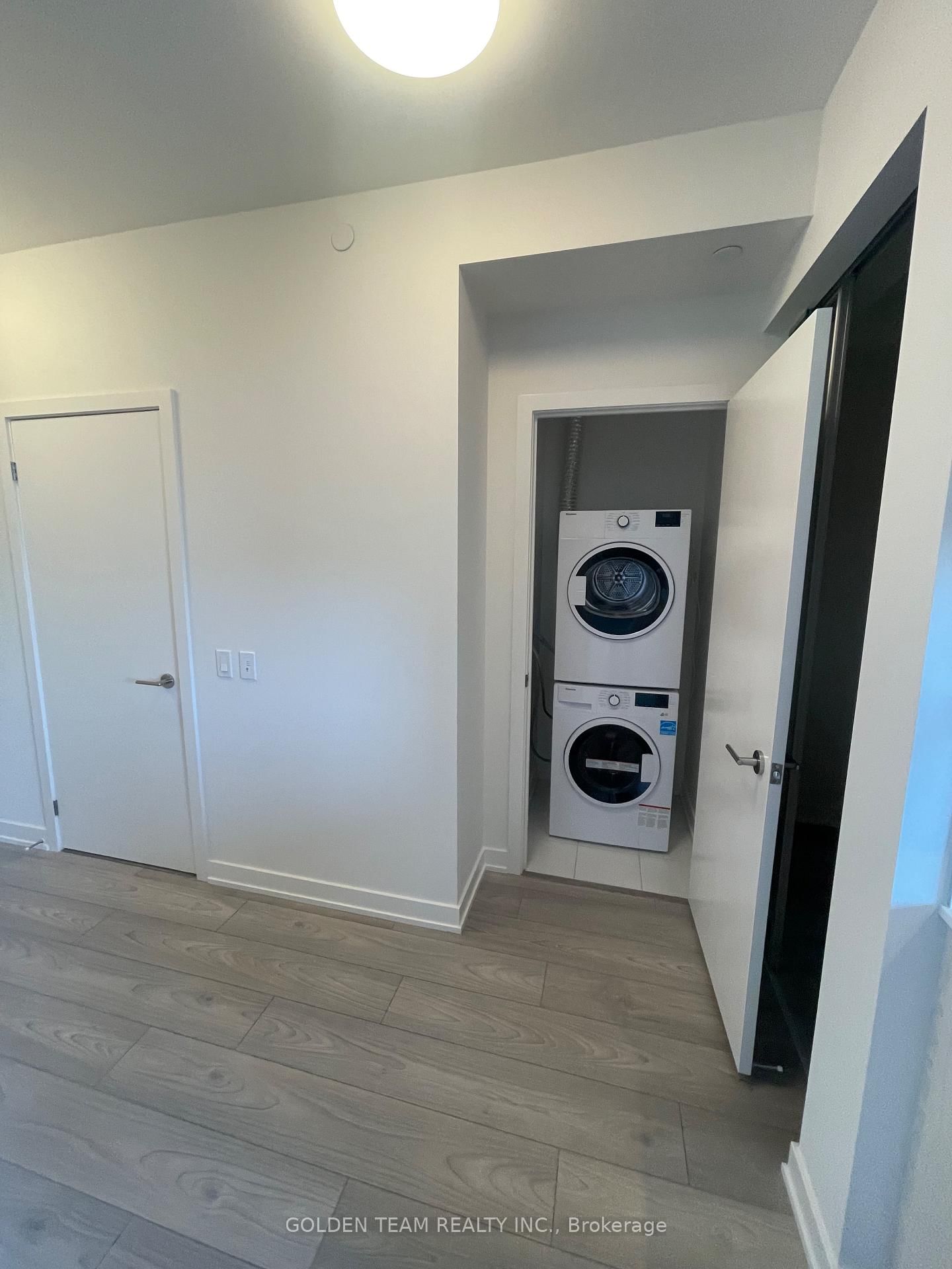 120 Broadway Avenue, Unit 709 - Photo 11