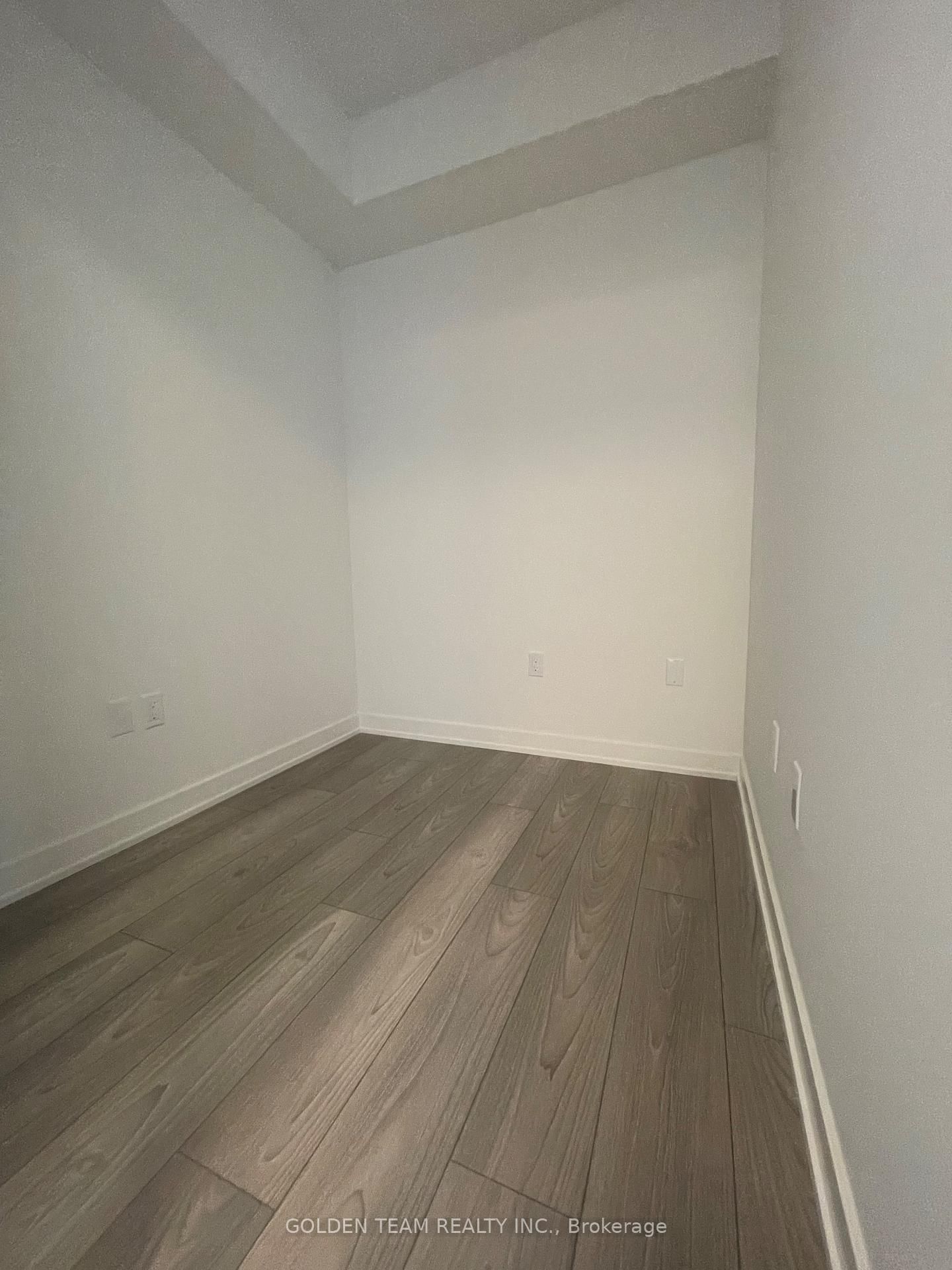 120 Broadway Avenue, Unit 709 - Photo 7