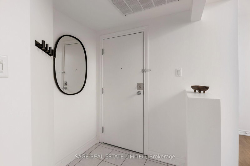 506 - 412 Jarvis St, Toronto, M4Y 2G6 | Image 2