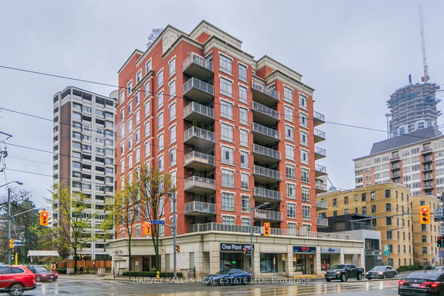 903 - 1 Deer Park Crescent