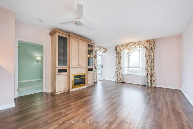 903 - 1 Deer Park Crescent