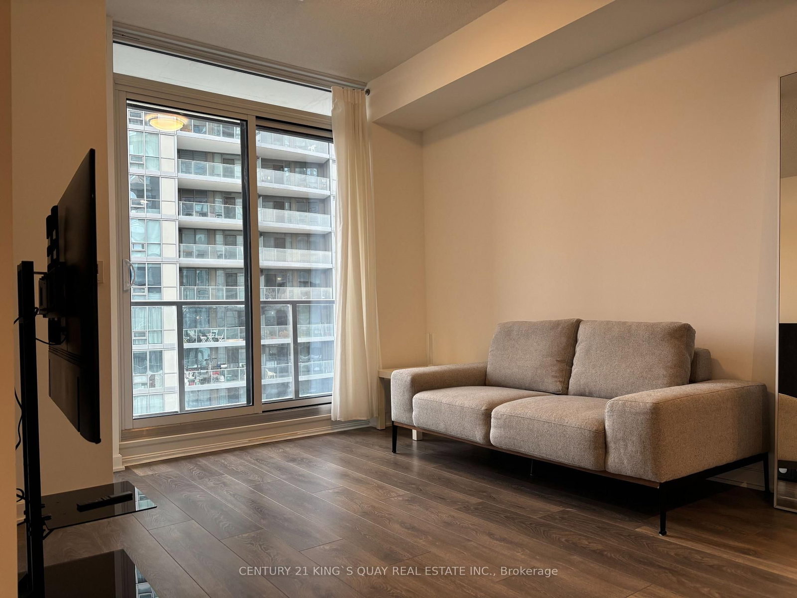 38 Forest Manor Road, Unit 811 - Photo 3