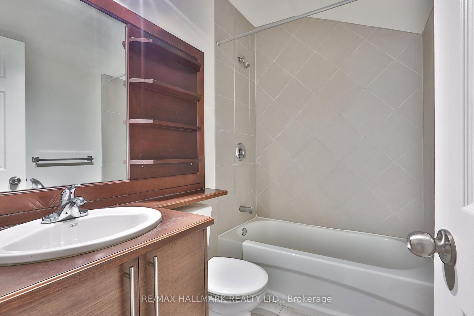 559 Parliament Street, Unit 1 - Photo 6