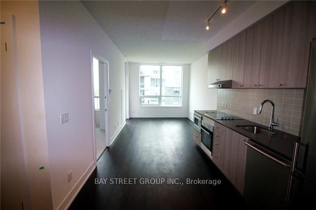 7 Kenaston Gardens, Unit 607 - Photo 2