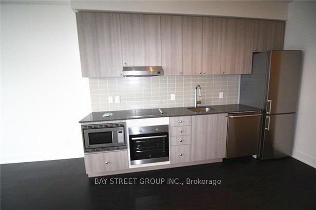 7 Kenaston Gardens, Unit 607 - Photo 3