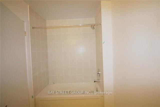 7 Kenaston Gardens, Unit 607 - Photo 9