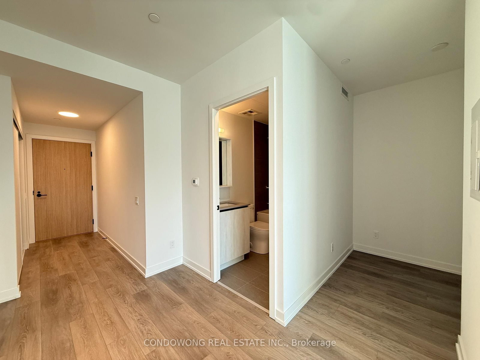35 Parliament Street, Unit 921 - Photo 6