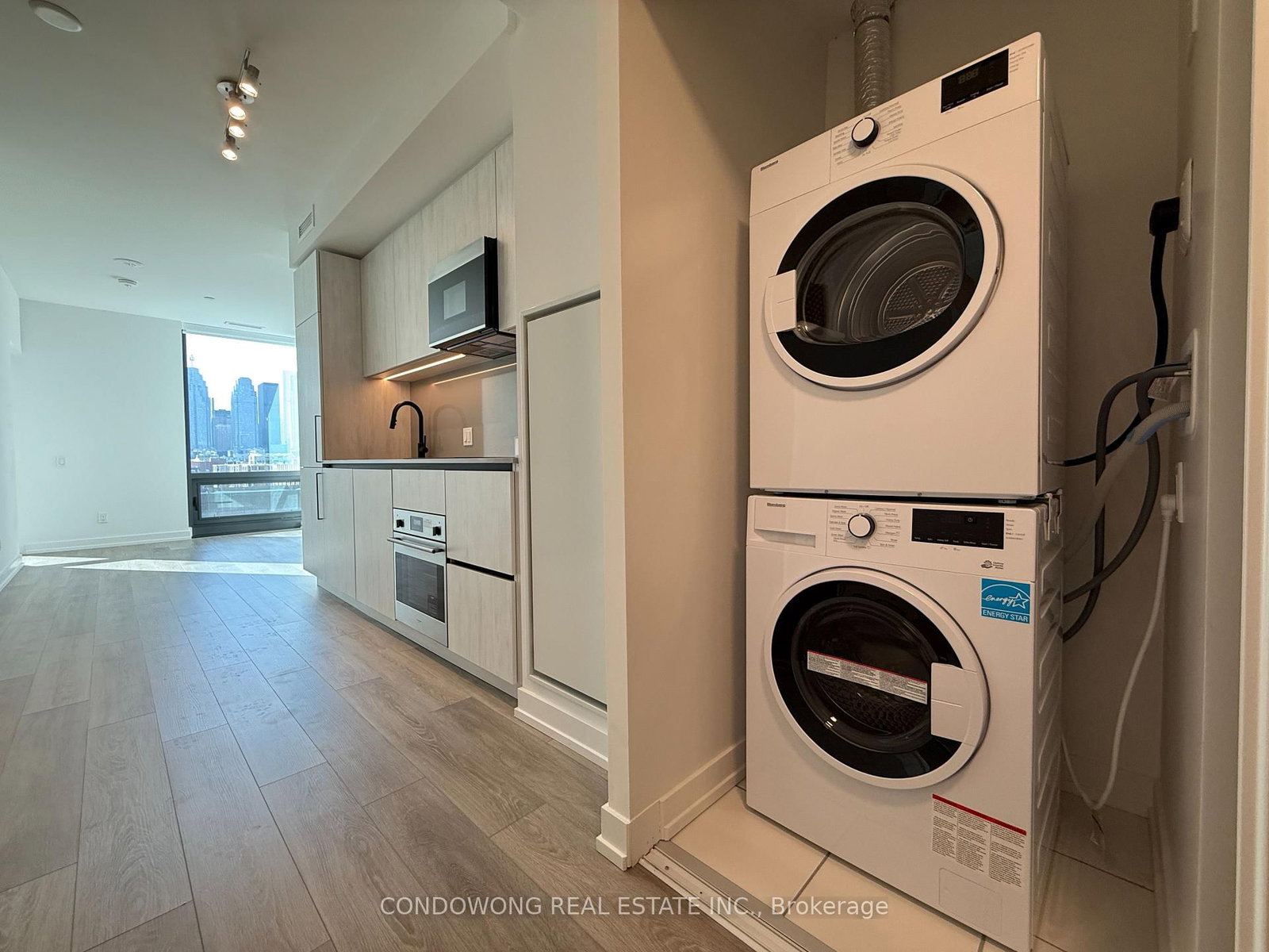 35 Parliament Street, Unit 921 - Photo 7
