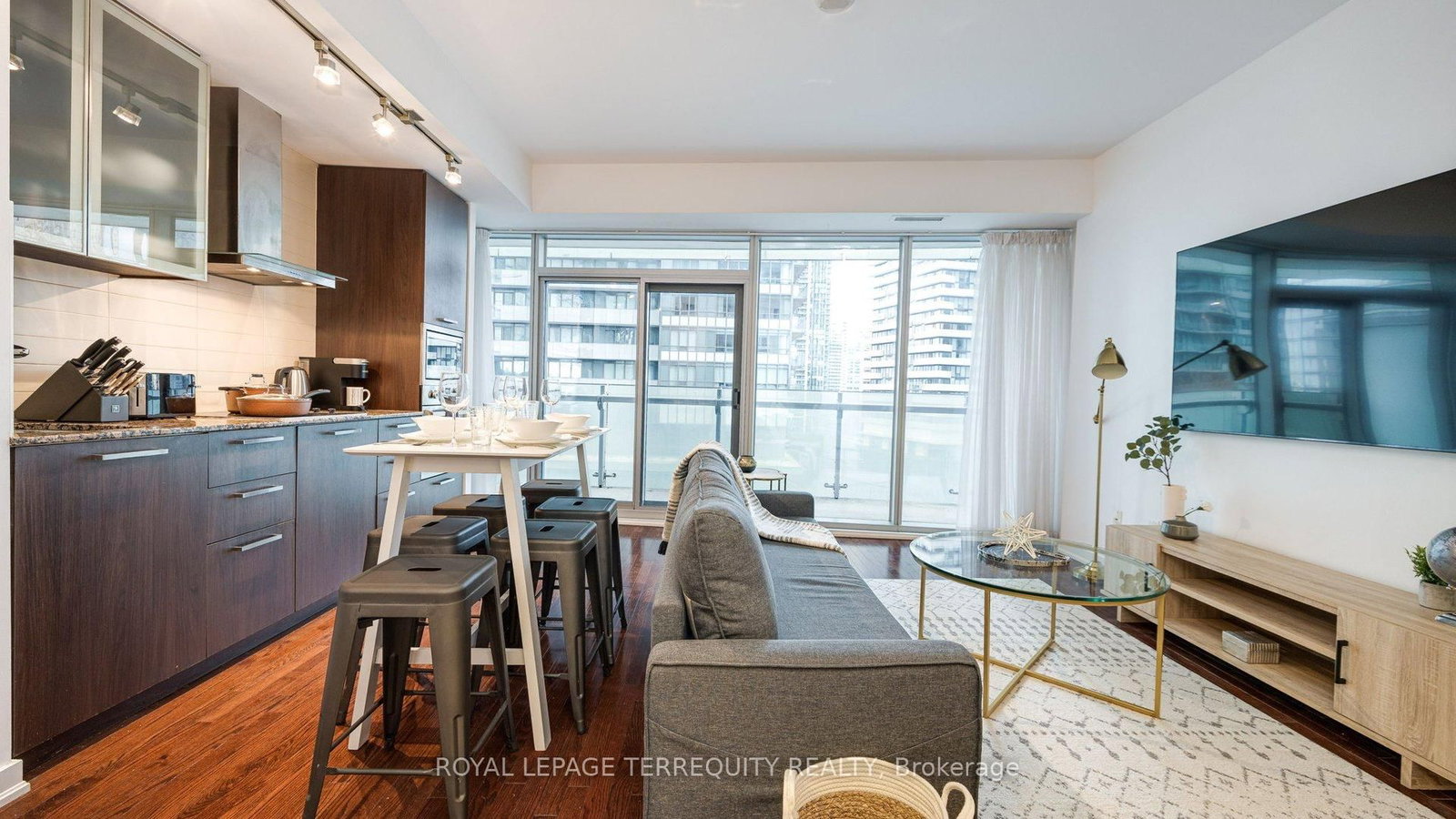 14 York Street, Unit 1101 - Photo 2