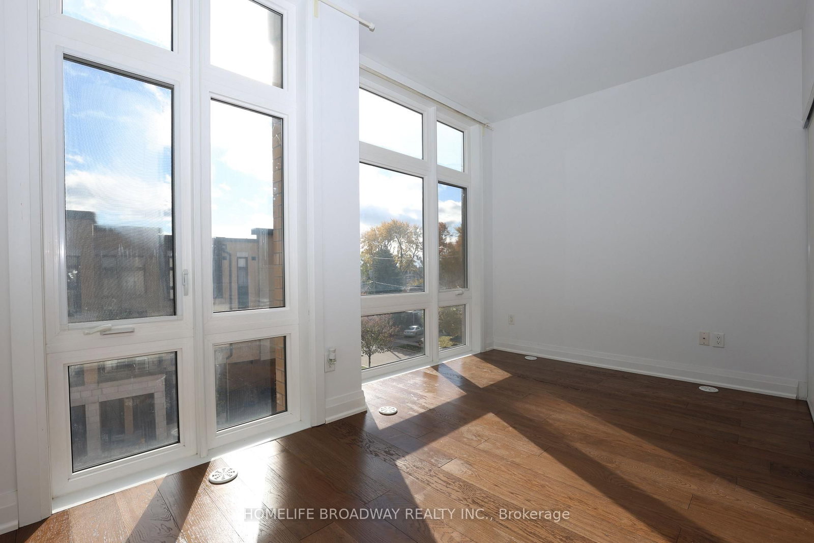 23 Eldora Avenue, Unit 111 - Photo 4