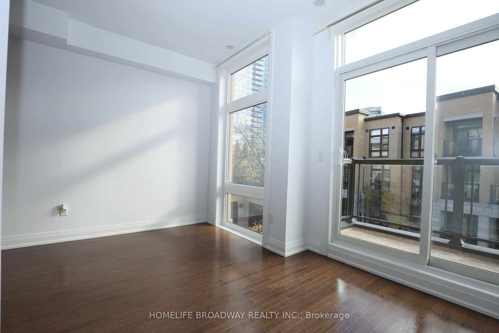23 Eldora Avenue, Unit 111 - Photo 8