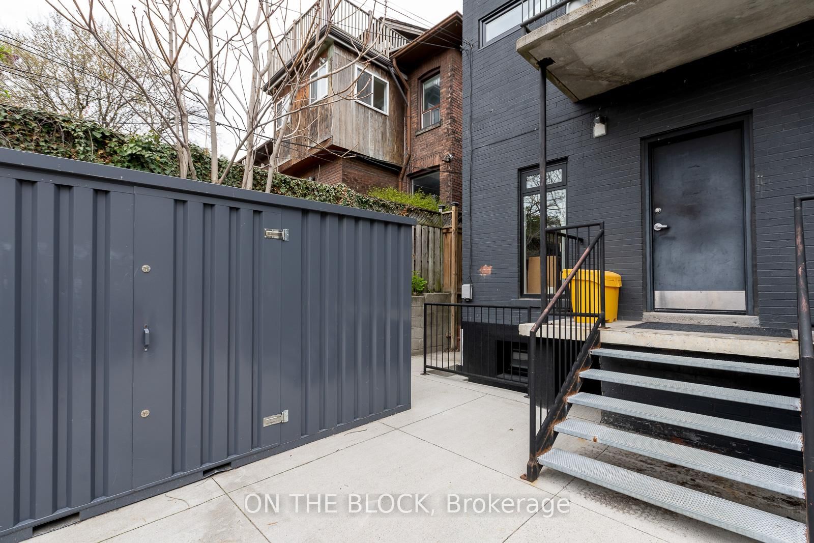 1041 College Street - Photo 17
