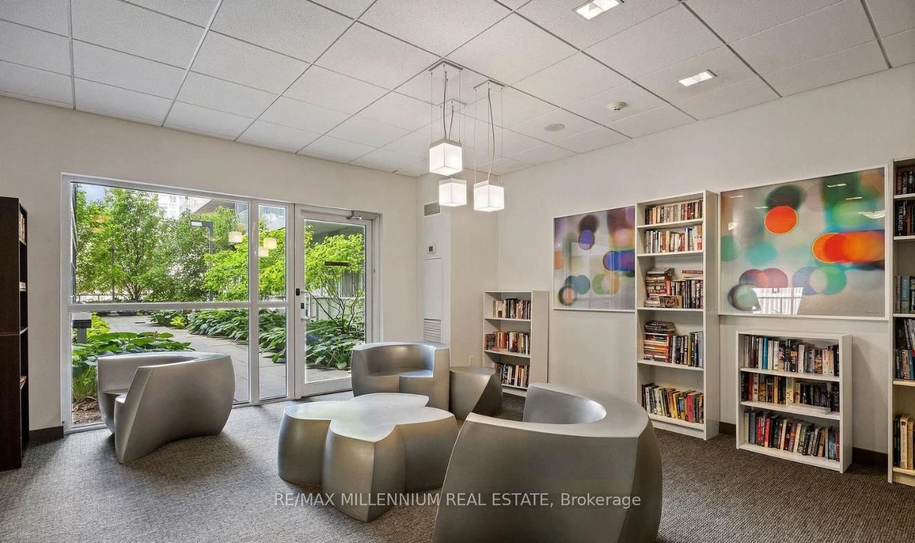 352 Front Street W, Unit 2009 - Photo 6