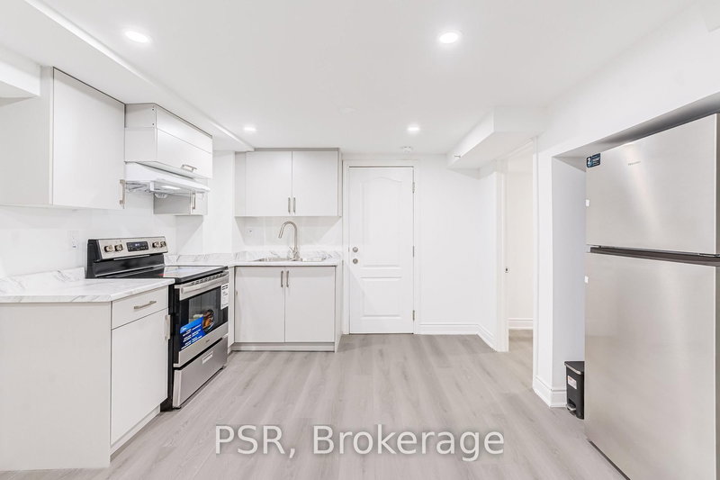 24 SKELMORE #lower Cres, Toronto, M3A 2G8 | Image 2