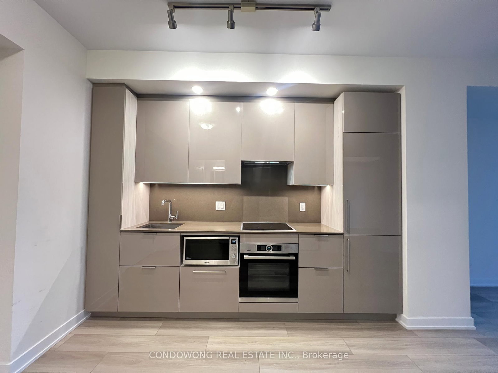 28 Freeland Street, Unit 1403 - Photo 2