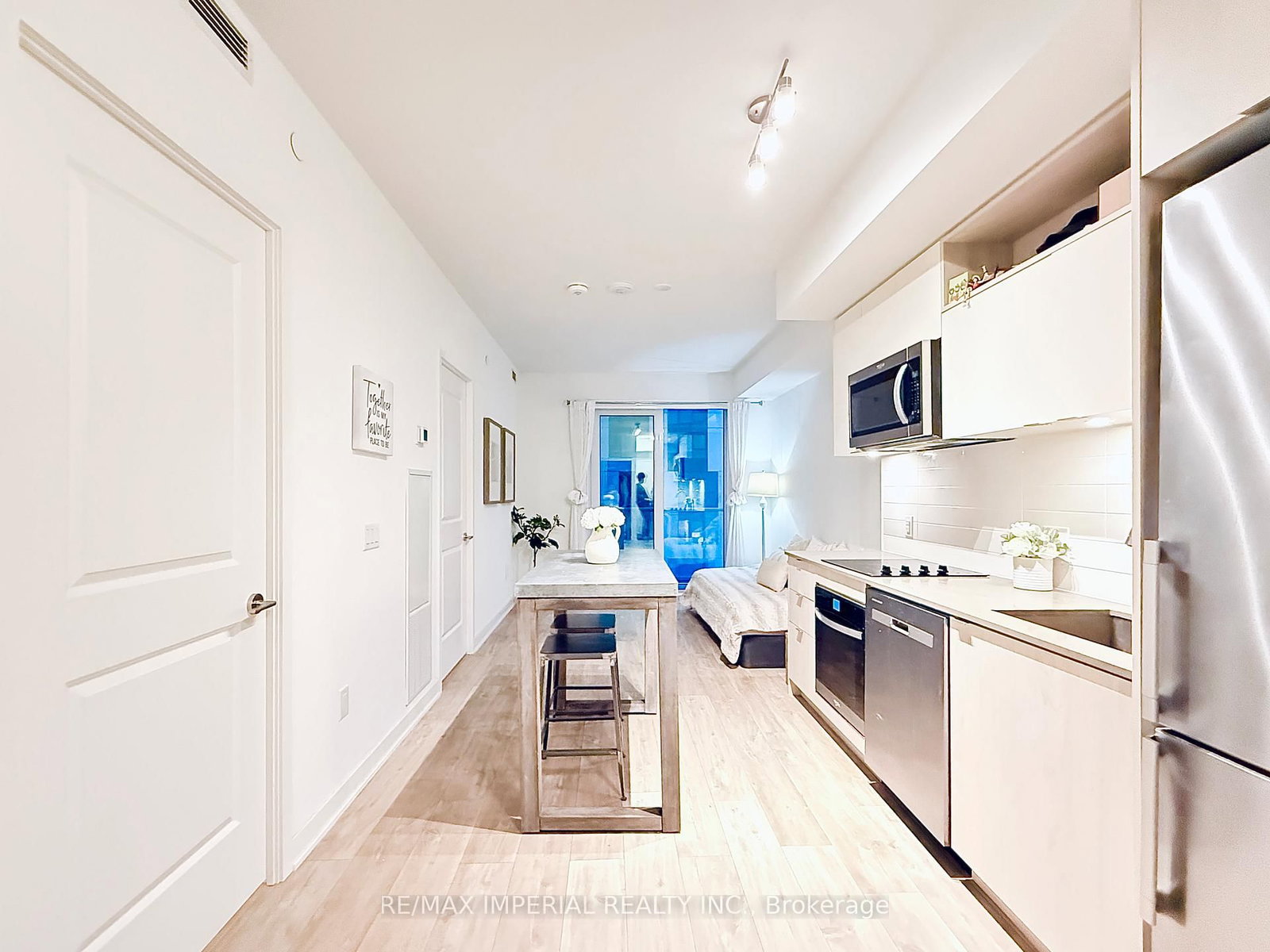 Listing Image 2