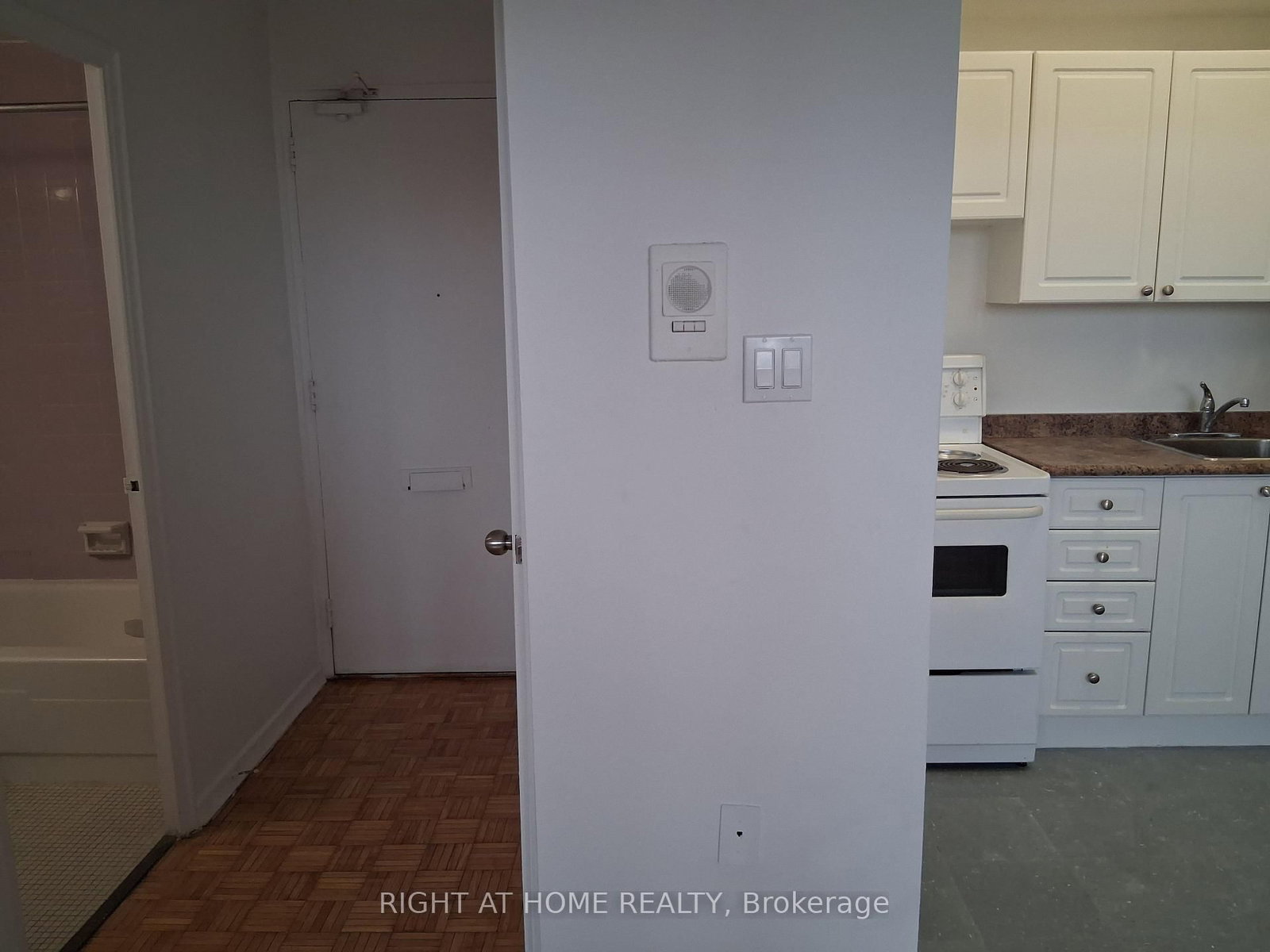 191 St George Street, Unit 1007 - Photo 10