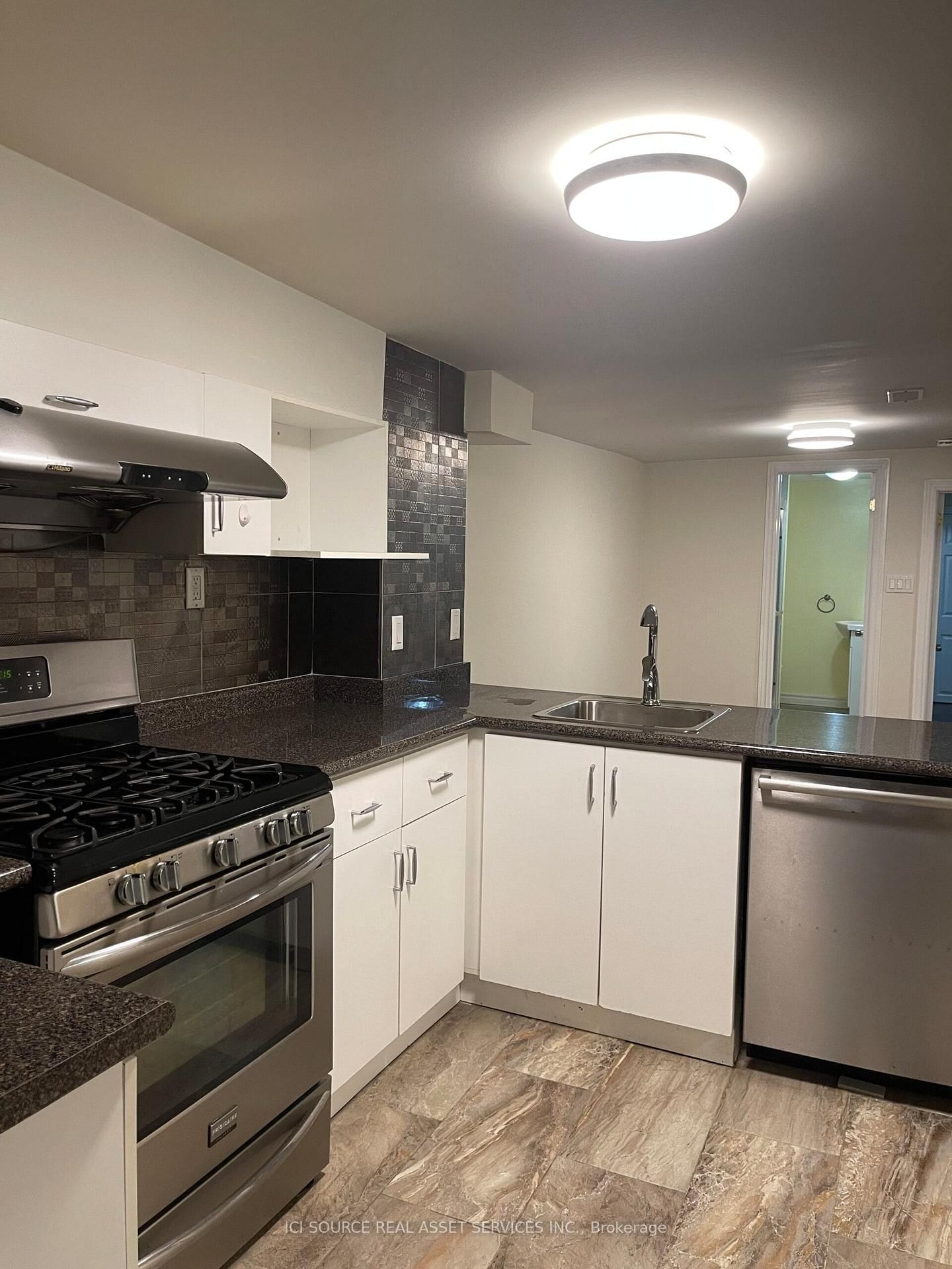 287 Palmerston Avenue, Unit Lower - Photo 8