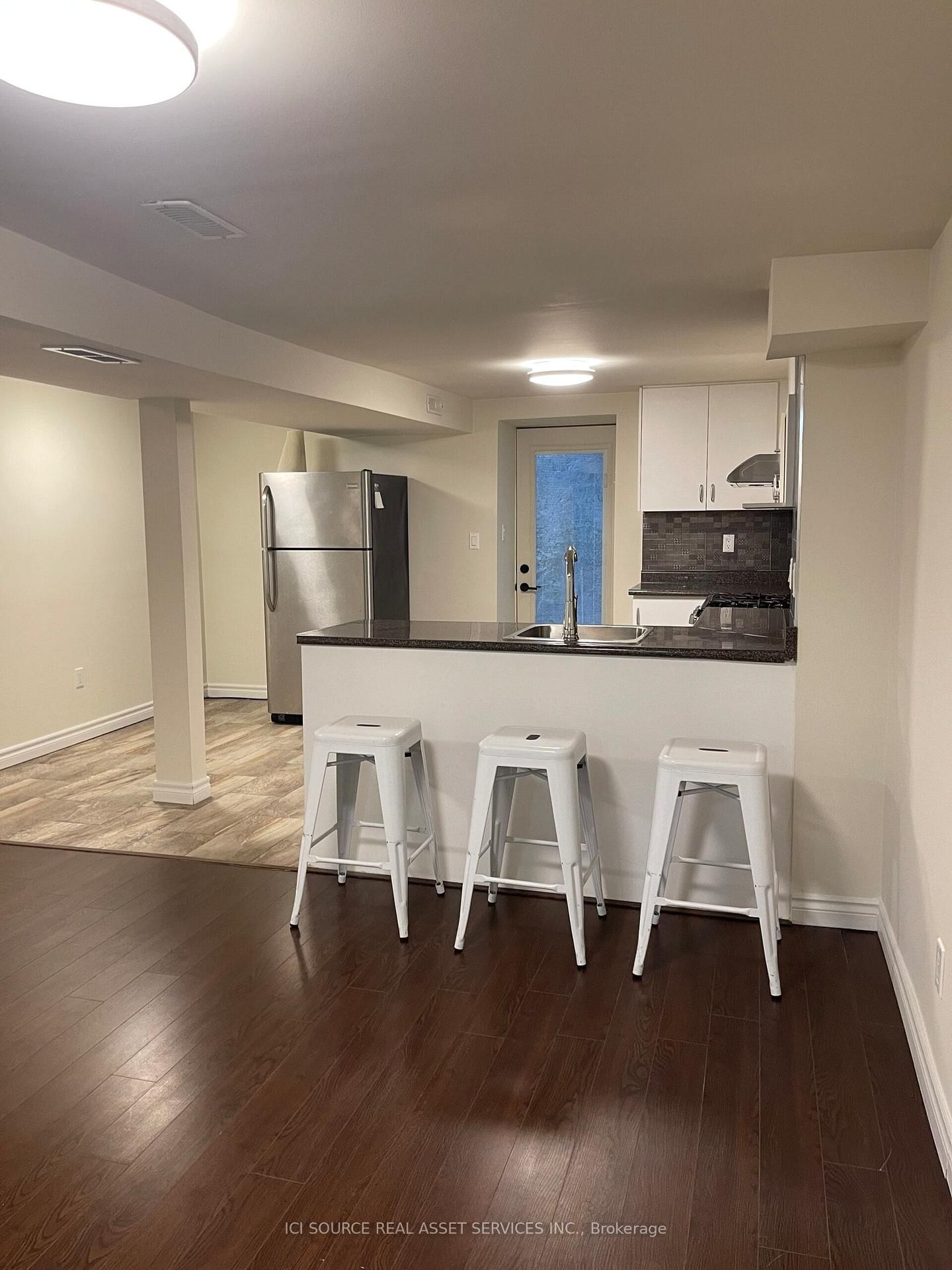 287 Palmerston Avenue, Unit Lower - Photo 9