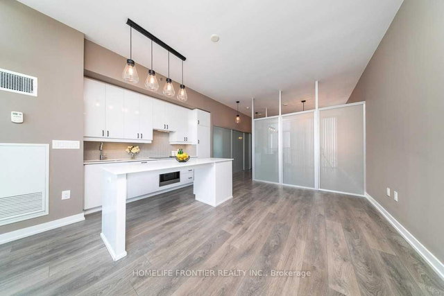 3402 - 426 University Avenue