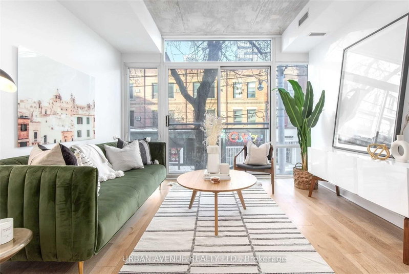 207 - 127 Queen Street E E
